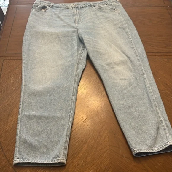 American Eagle strigid mom jean 20 blue breeze - Picture 2 of 16